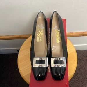 Vintage Salvatore Ferragamo Patent Leather Flats never Worn sz 8.5